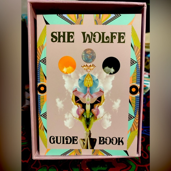 SHE WOLFE TAROT (MINT CONDITION) - Picture 10 of 12